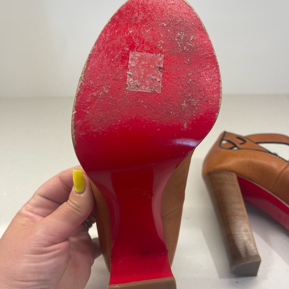 Christian Louboutin tan Mary Jane peep toe heel - Picture 8 of 11